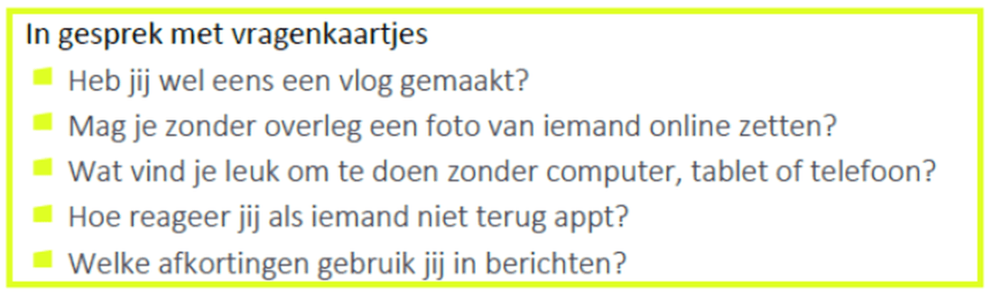 In-gesprek-met-vragenkaartjes.png